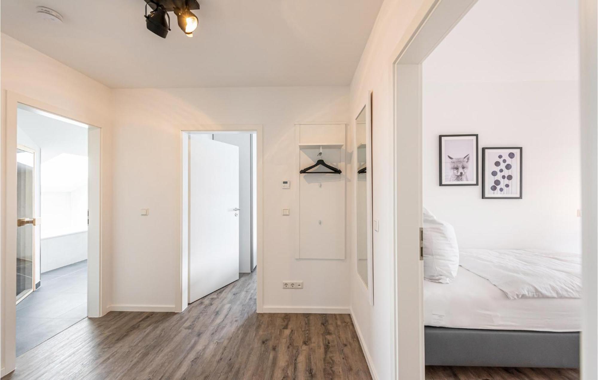 Amazing Apartment In Rechlin With Kitchen ภายนอก รูปภาพ